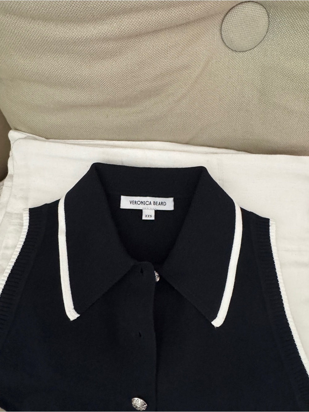 Veronica Beard
Meralda Collared Midi Dress Navy Sleeveless Dress size XS
XXS new - Picture 14 of 14